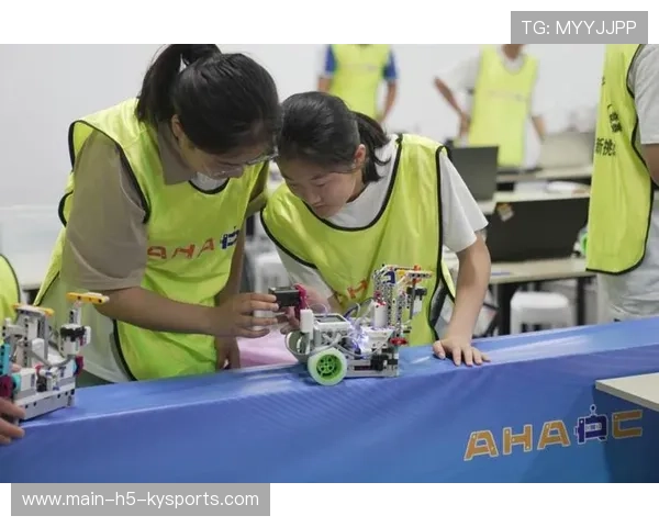 联赛联合高校研发青少年运动员智能训练机器人，中国青少年机器人运动技能大赛