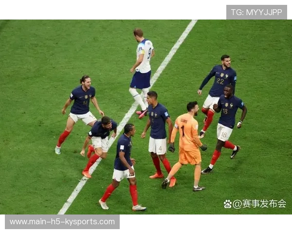 莱奥外脚背传中，吉鲁头球砸门